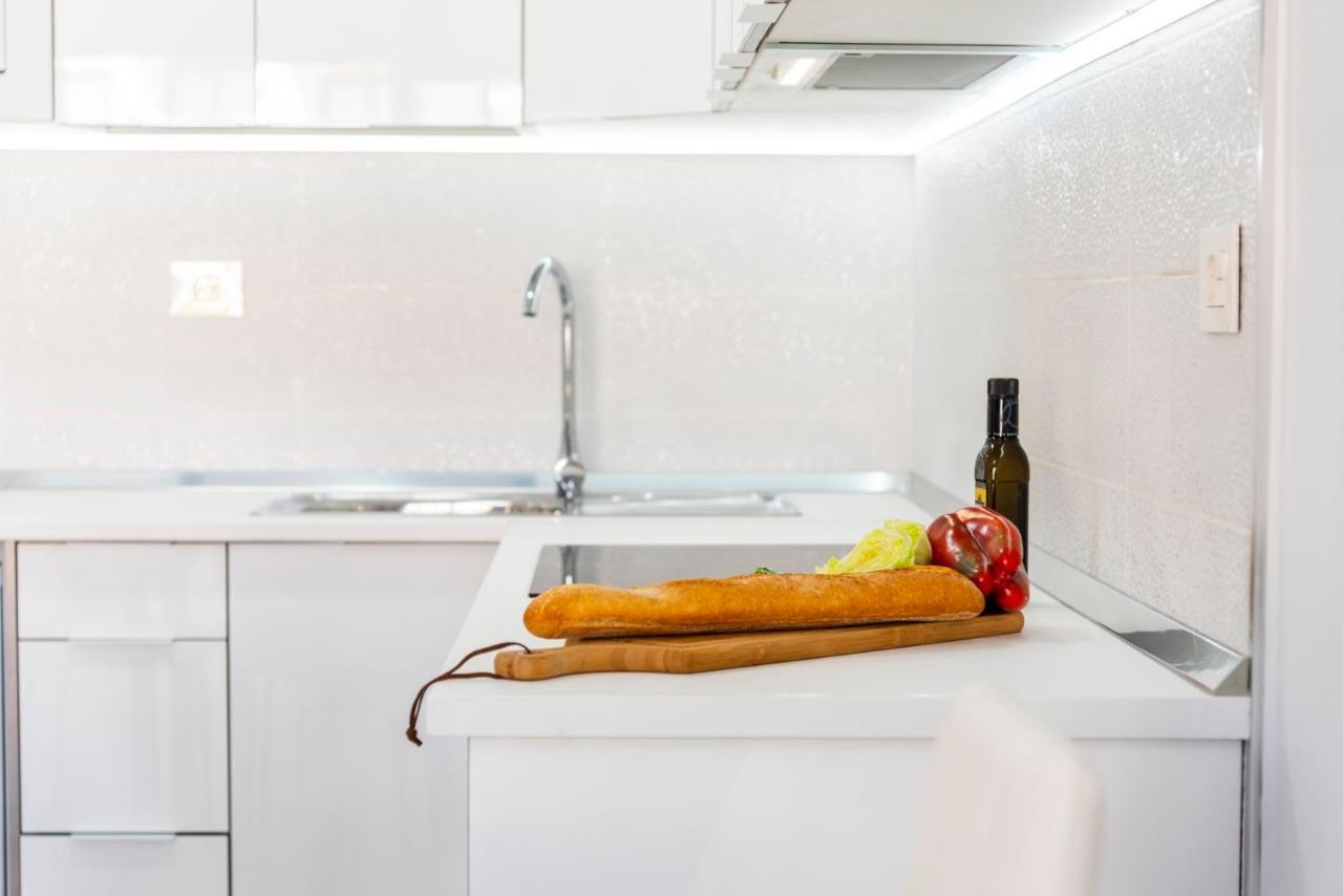 Sunshine Smart Home Hi-End Services Av Streaming Arona  Bagian luar foto