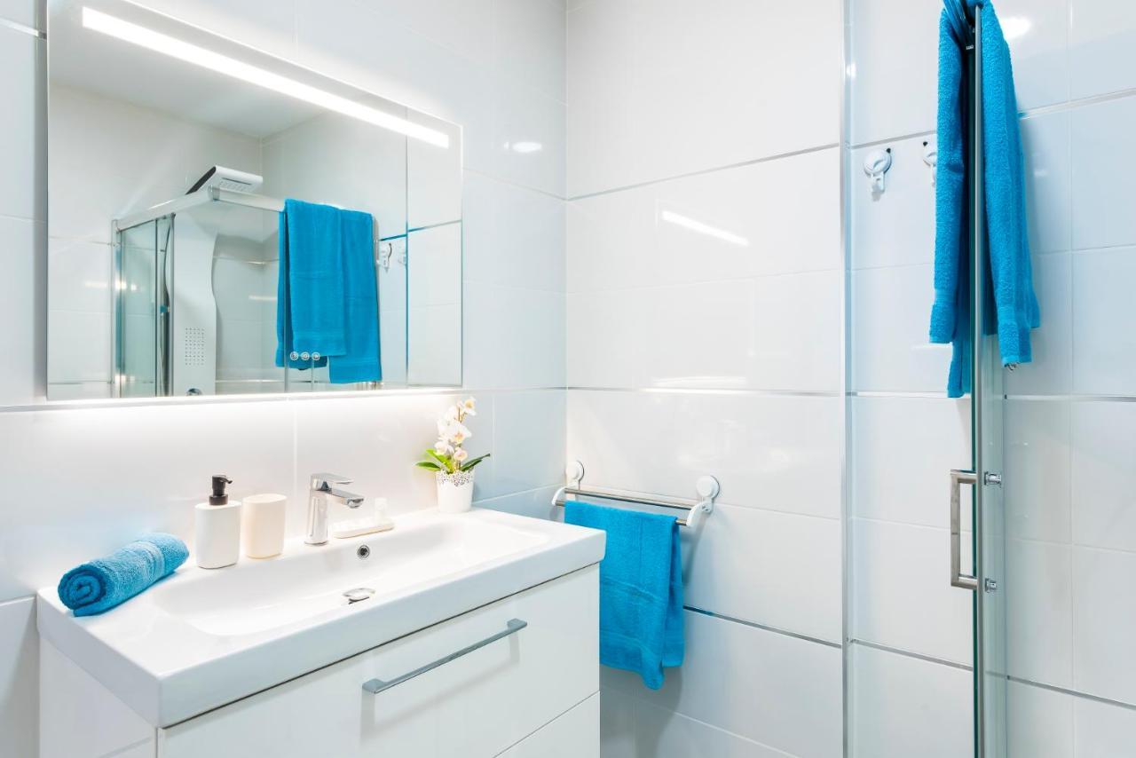 Sunshine Smart Home Hi-End Services Av Streaming Arona  Bagian luar foto